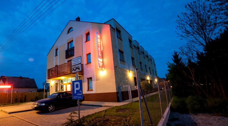Hotel Sleep in Wroclaw, Poland  restaurant, conferences, rest and holiday - A8 highway 03